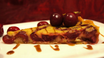 Clafouti – tradiční francouzský dezert (flan) s třešněmi