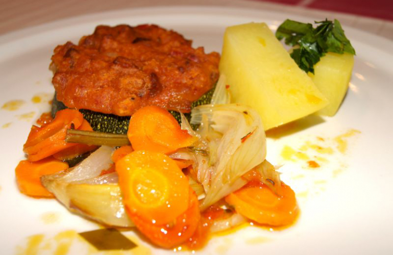 Recept na zapečenou, skoro vegetariánskou cuketu s fazolemi