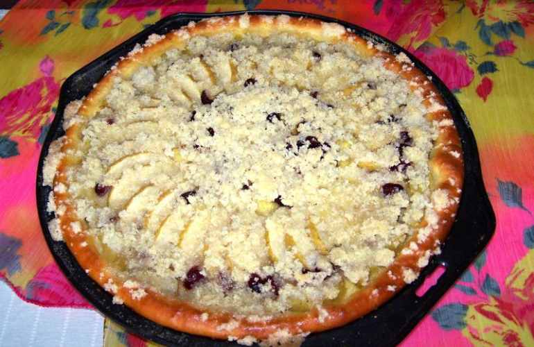 Recept na rebarborový koláč „lehce opilý“ vaječným koňakem