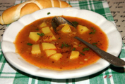 Gulášová polévka