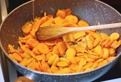 Přidání worcesterské omáčky