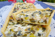 Quiche s pórkem a čerstvým sýrem na řezu