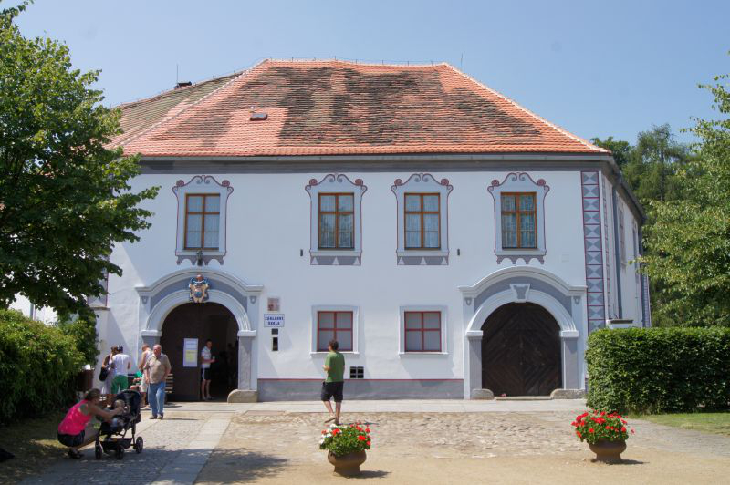 Chanovice zámek